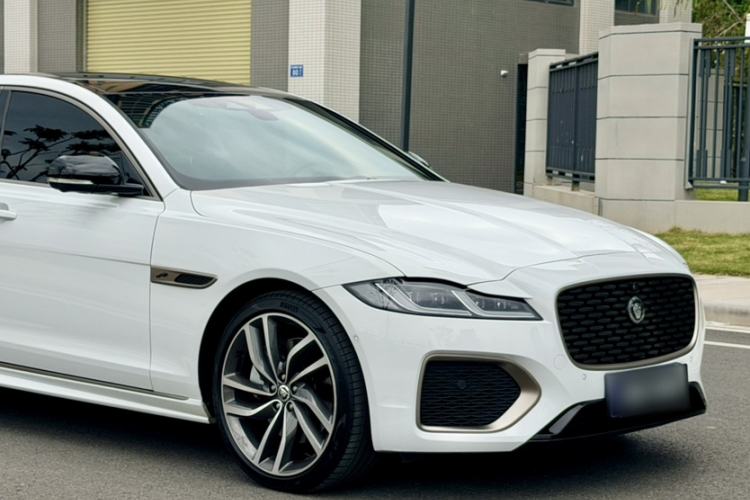 Used Jaguar XFL 2024 2.0T P300 Four-Wheel Drive Flagship Sport Gold Edition Exterior 6