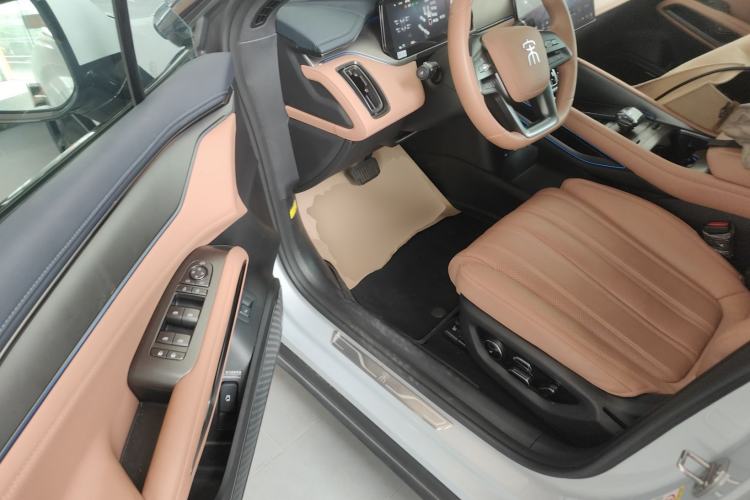 Used BYD Song L EV 2025 Intelligent Driving Version 662 km LiDAR Excellence Edition Driver Seat