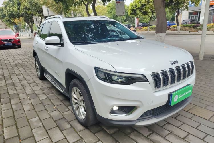 Used Jeep Cherokee 2019 2.0T Two-Wheel Drive Smart Enjoyment Version China VI
