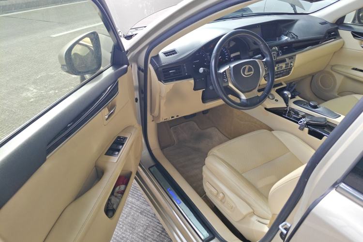 Used Lexus ES 2014 250 Elite Edition Driver Seat