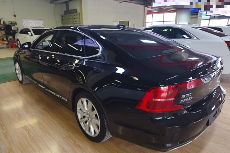 Used Volvo S90 2020 T5 Zhiyi Luxury Edition
