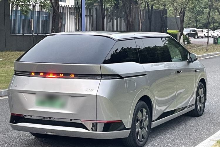 Used XPeng X9 2024 702 Ultra-Long Range Max
