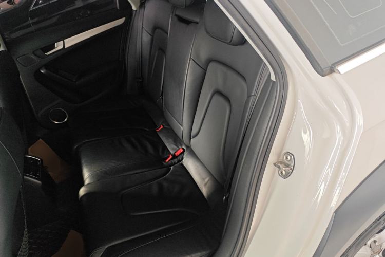 Used Audi A4 2014 40 TFSI allroad quattro plus version Left Rear Seat