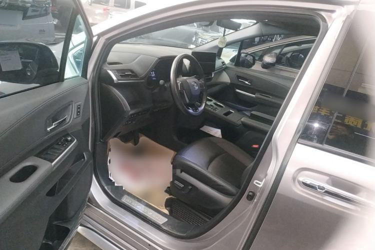 Used Toyota Granvia 2023 2.5L Hybrid Prestige VIP Edition
