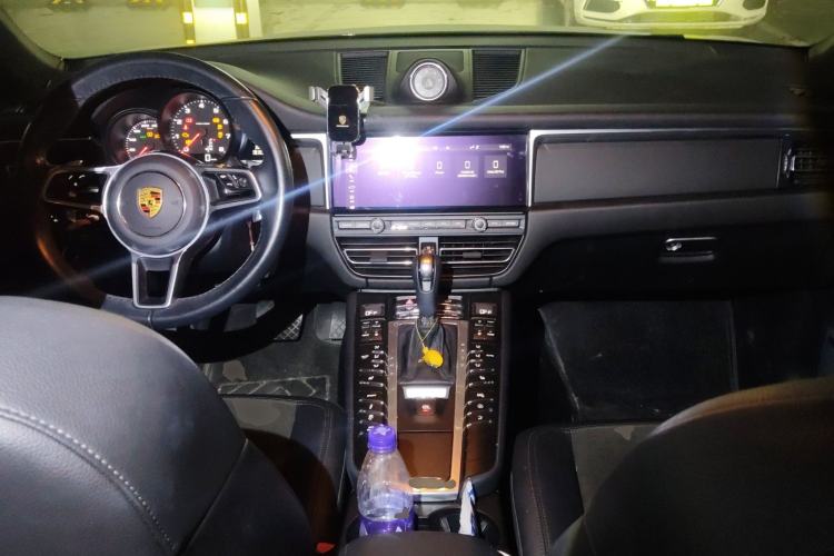 Used Porsche Macan 2020 Macan 2.0T Center Console