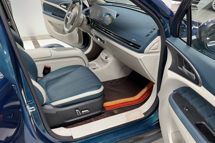 Used ORA Good Cat 2023 401 km Standard Range Premium Version Lithium Iron Phosphate