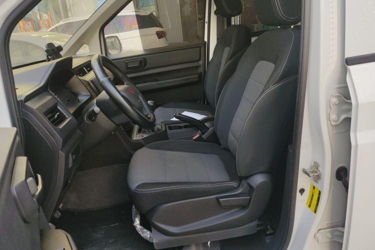 Used Wuling Hongguang PLUS 2020 1.5L Manual Standard Edition 5 Seats

