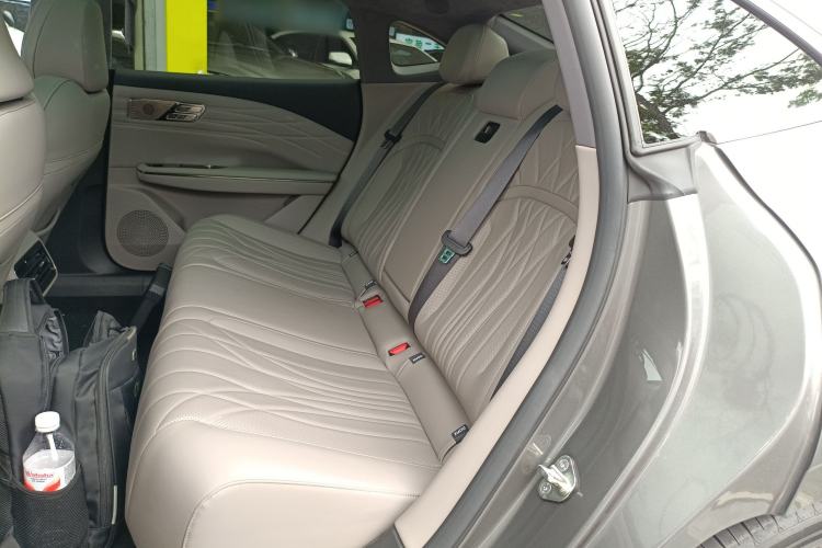 Used Geely Galaxy 8 2025 130km EM-i Flagship Edition Left Rear Seat