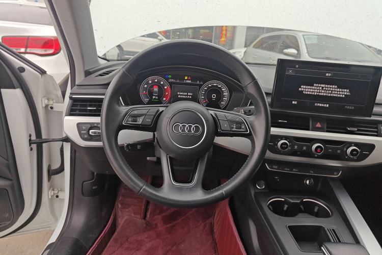 Used Audi A4L 2020 40 TFSI Fashion Dynamic Model Steering Wheel