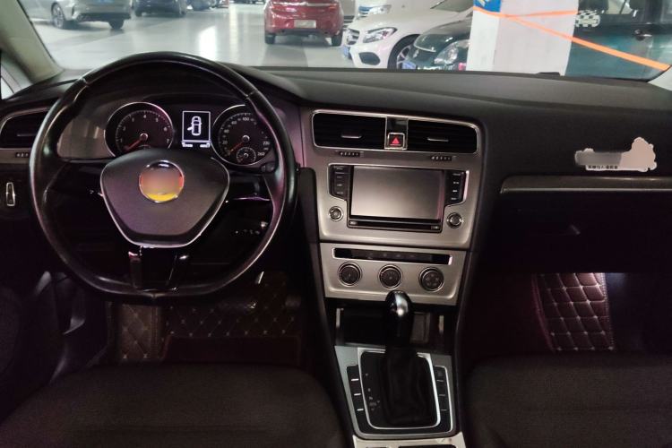 Used Volkswagen Golf 2015 1.4TSI Automatic Comfort Model
