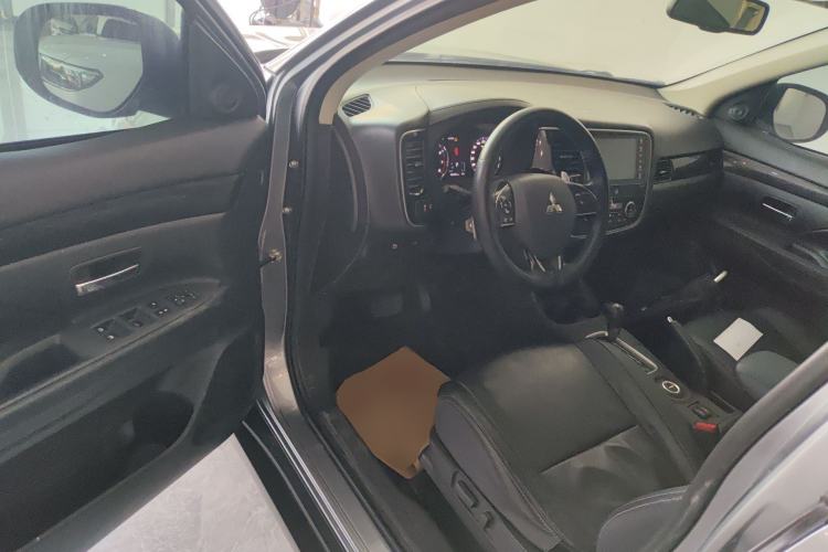 Used Mitsubishi Outlander 2016 2.4L 4x4 Elite Edition 5 Seats
