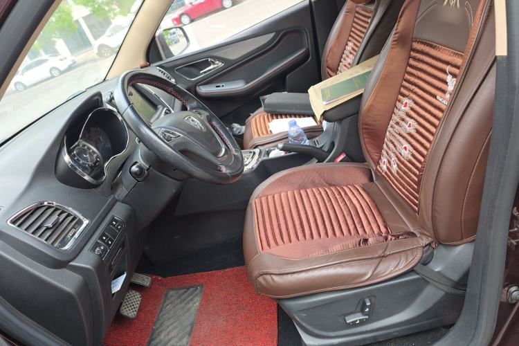 Used Baojun 560 2016 1.8L iAMT Luxury Model Left Front Seat