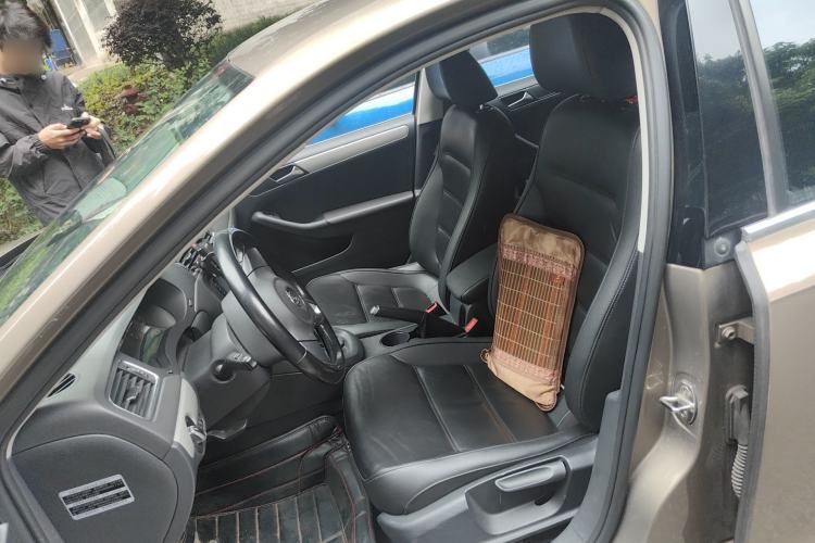 Used Volkswagen Sagitar 2012 1.6L Automatic Comfort Edition Left Front Seat