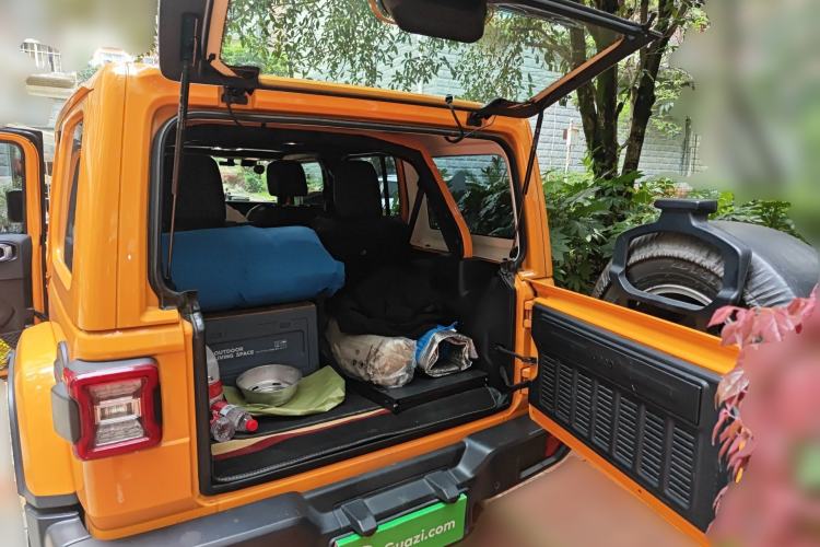 Used Jeep Wrangler 2021 2.0T 80th Anniversary Edition Trunk