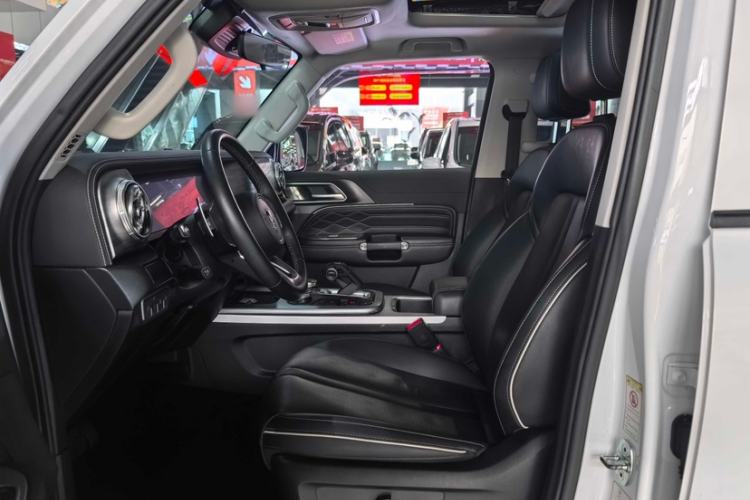 Used Tank 300 2023 Off-Road Edition 2.0T Conqueror Left Front Seat