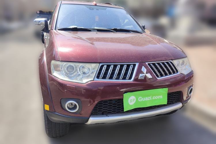 Used Mitsubishi Pajero Sport 2011 3.0L Luxury Navigation Edition
