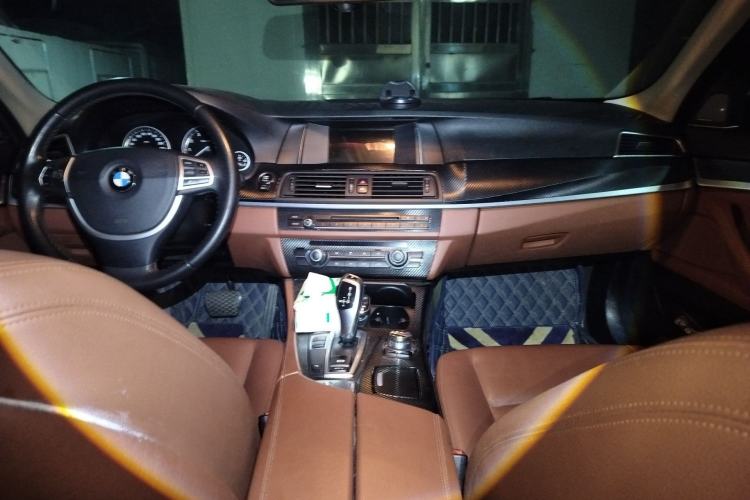 Used BMW 5 Series 2014 520Li Elegant Model
