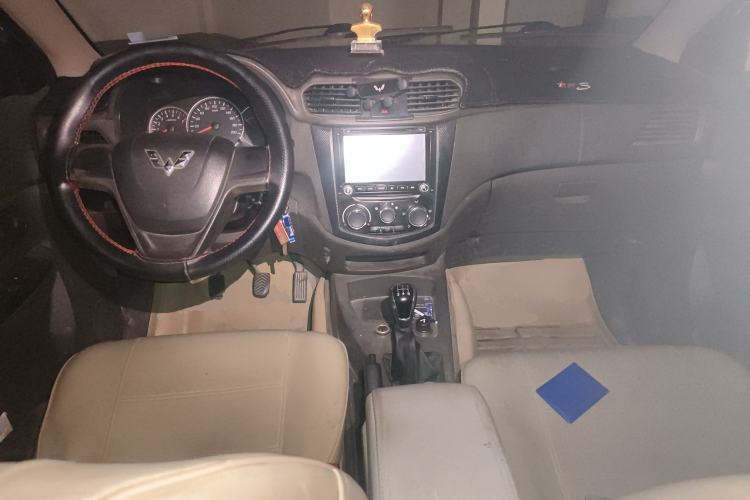 Used Wuling Hongguang 2014 1.5L S Standard Version