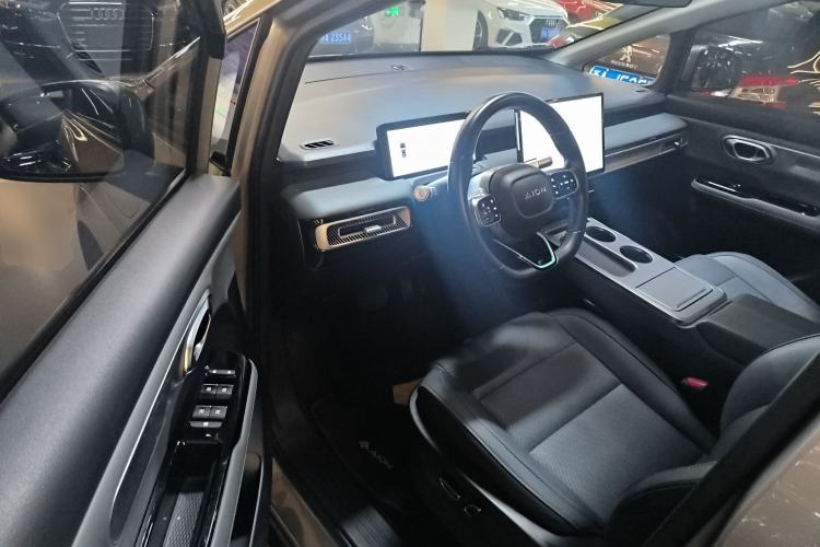 Used AION Y 2022 Plus 70 Smart Edition Driver Seat