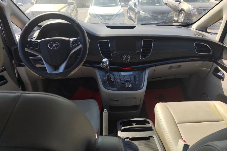 Used JAC Group Refine M5 2013 2.0T Gasoline Automatic Business Edition
