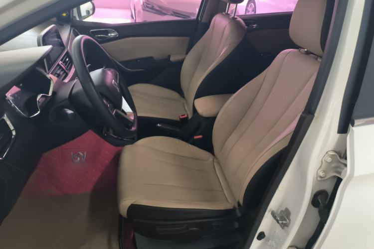 Used Baojun 310W 2017 1.5L Manual Fashion Model China V
