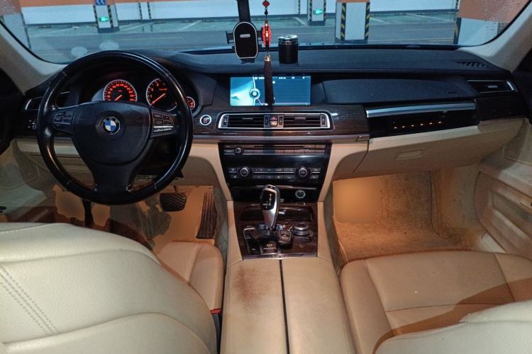Used BMW 7 Series 2009 730Li Leading Model Center Console