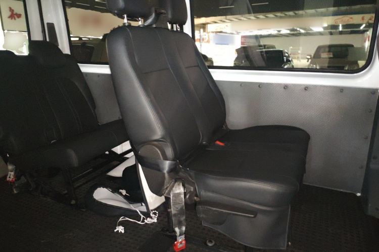 Used JMC Transit 2019 2.8T Commercial Version Short Wheelbase Mid-Roof 6-Seater China VI JX493
