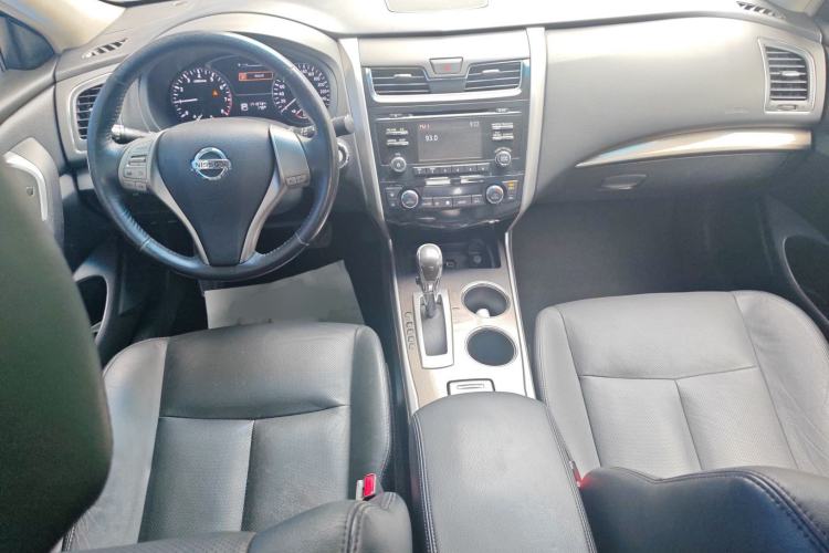 Used Nissan Teana 2013 2.0L XL Comfort Edition Center Console
