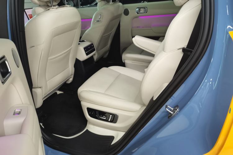 Used Li Auto L8 2023 Air model