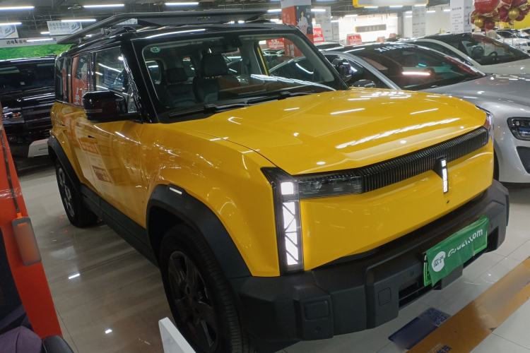 Used iCAR 03 2024 501km Two-Wheel Drive Long-Range Version Front Right 45 Deg