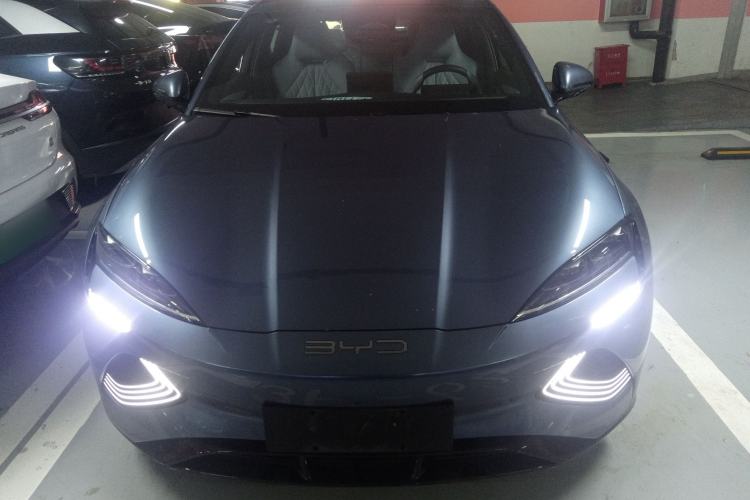 Used BYD Seal 2022 550 km Standard Range Rear-Wheel Drive Prestige Version
