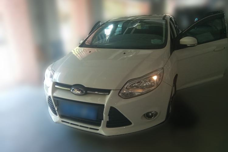 Used Ford Focus 2012 Sedan 1.6L Manual Fashion Edition Guazi used car, China used car export, Used car for sale, Used cars, Cheapest cars for sale