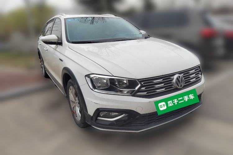 Used Volkswagen C-TREK 2018 1.5L Manual Comfort Model Front Right 45 Deg