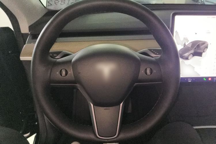 Used Tesla Model Y 2022 Long-Range All-Wheel-Drive Version
