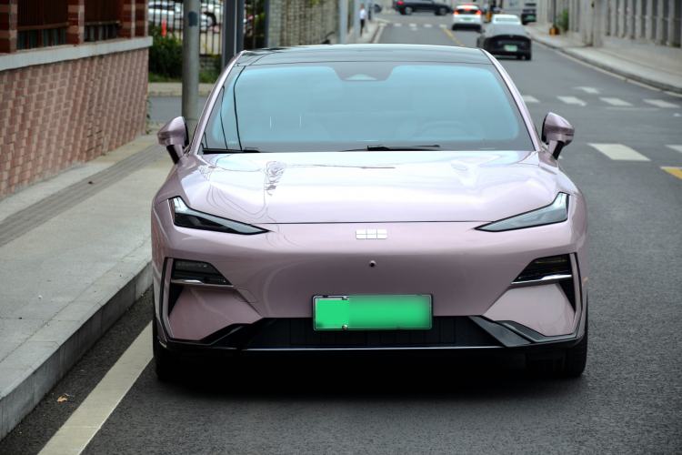 Used Geely Galaxy E8 2024 550 km Range Rear-Drive MAX
