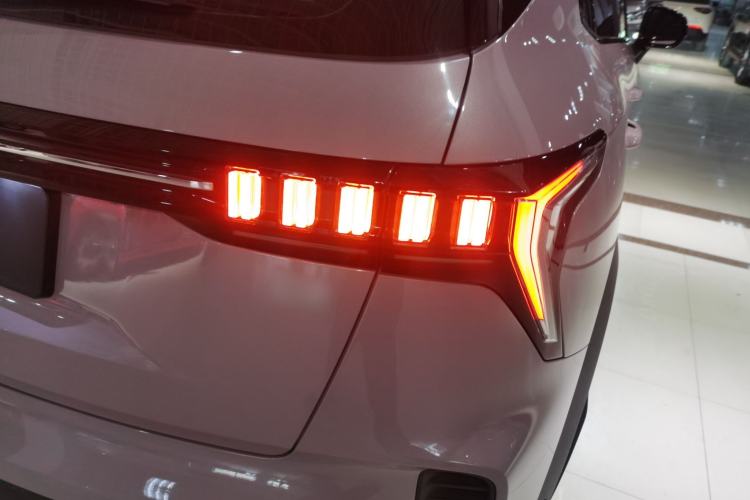 Used Lynk & Co 06 2023 Remix 1.5T Shero
