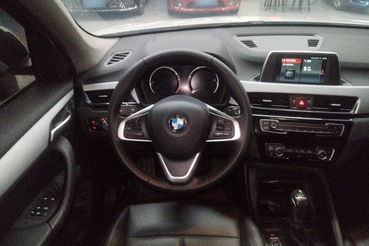Used BMW X1 2019 sDrive20Li Leading Model Steering Wheel