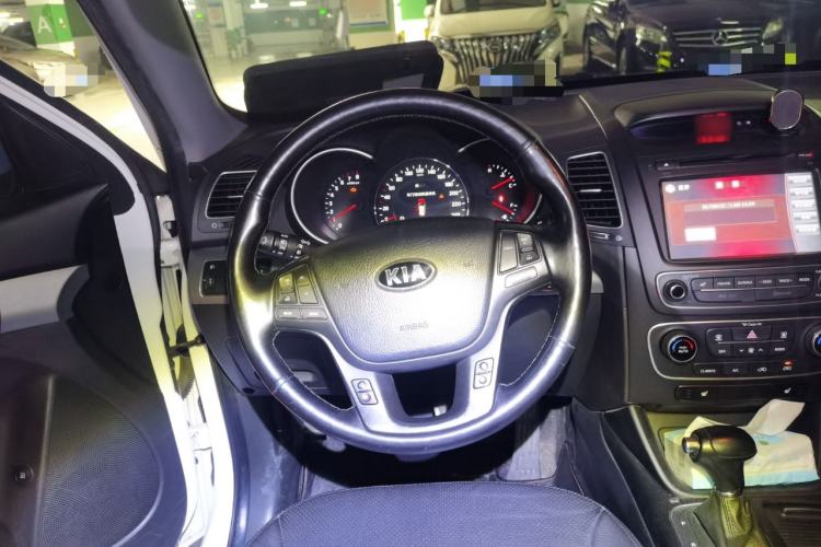 Used Kia Sorento 2013 2.4L 7-Seater Gasoline Luxury Version China IV Standard
