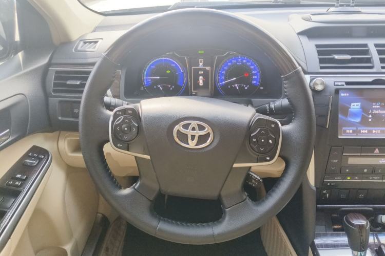 Used Toyota Camry 2015 Dual-Engine 2.5 HG Luxury Navigation Edition Steering Wheel