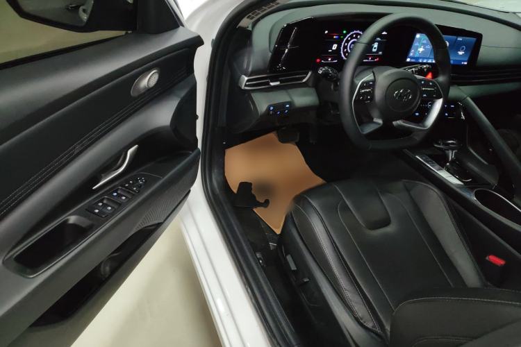 Used Hyundai Elantra 2022 1.5L CVT LUX Prestige Edition