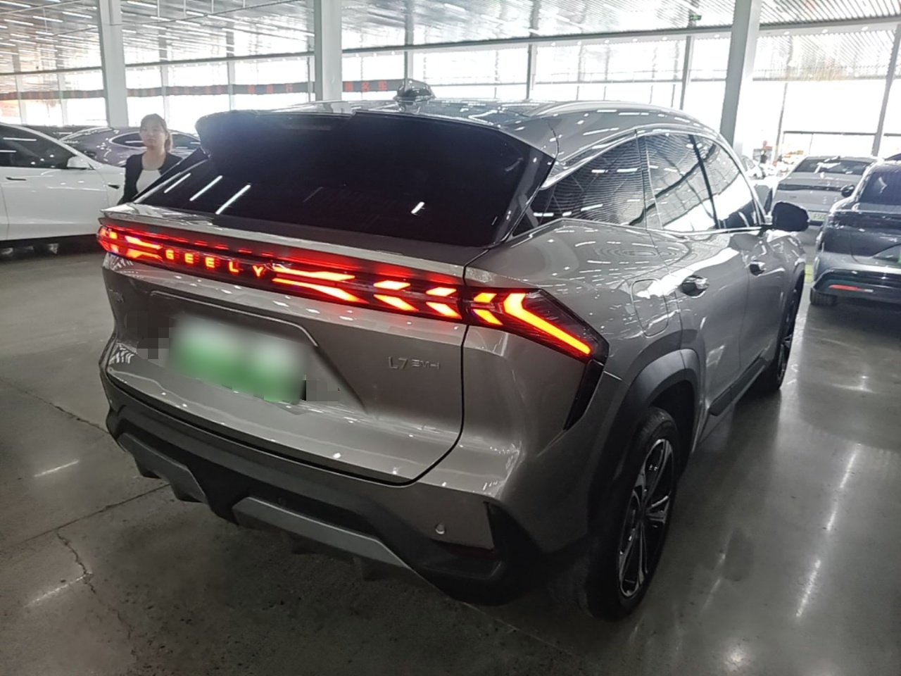 Geely Galaxy L7 2025 EM-i 115km Exploration Edition — снимка 6
