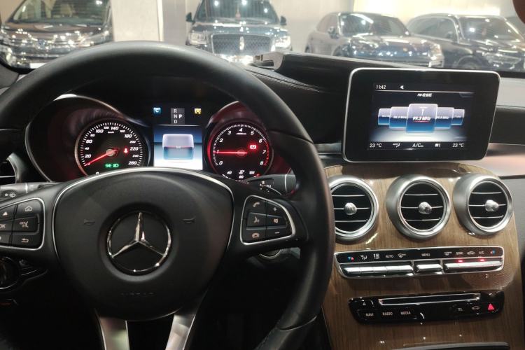 Used Mercedes-Benz GLC Coupe 2017 GLC 260 4MATIC Coupe SUV
