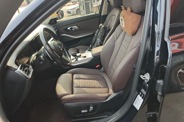 Used BMW 3 Series 2021 Restyled 325i M Sport Night Edition Package Left Front Seat