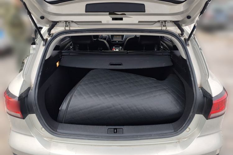 Used Roewe Ei5 2018 Internet Flagship Edition Trunk