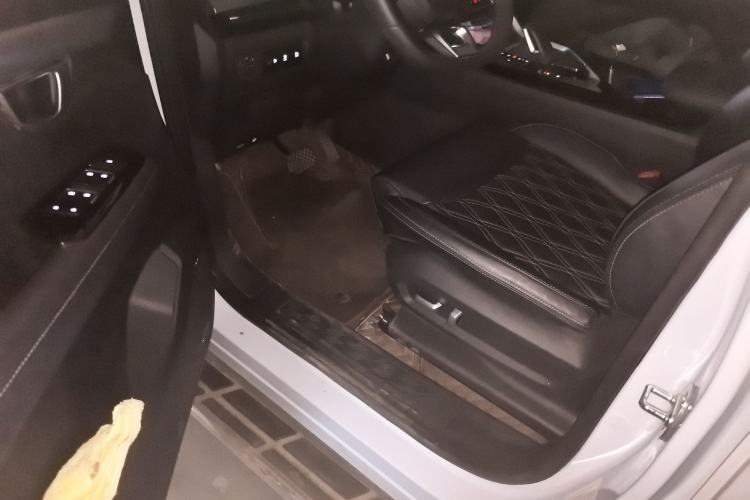 Used Wuling Asta 2022 2.0L DHT Electric-Speed Version