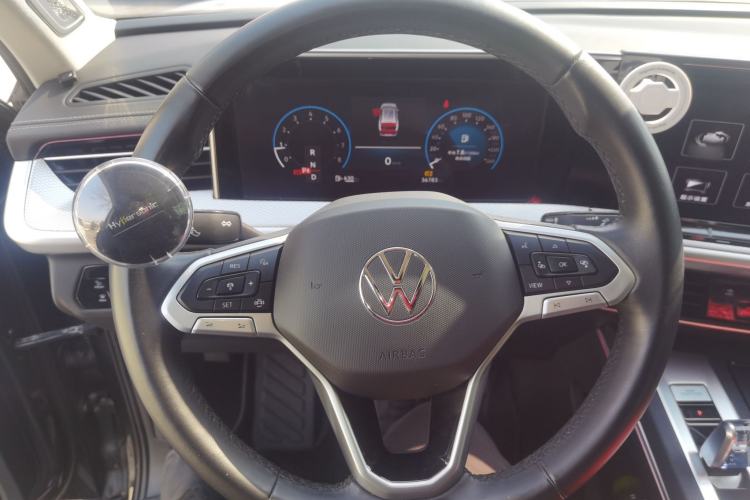 Used Volkswagen Tavendor 2023 330TSI Luxury Touring Edition