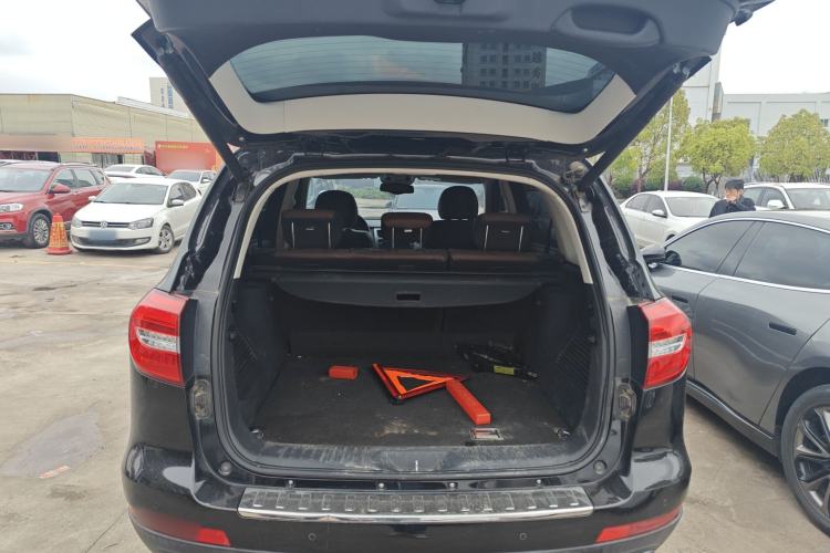 Used Haval H8 2017 2.0T Gasoline 4x4 Smart Enjoyment Version