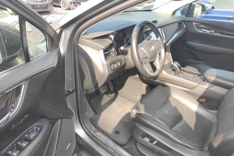 Used Cadillac XT5 2018 25T Luxury Model