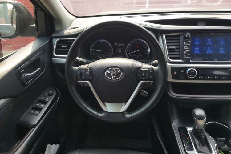 Used Toyota Highlander 2018 2.0T Four-Wheel Drive Luxury Version 7 Seats China VI Standard
