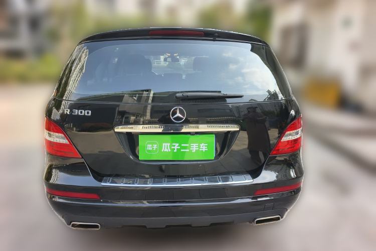 Used Mercedes-Benz R-Class 2011 R 300 L Business Model
